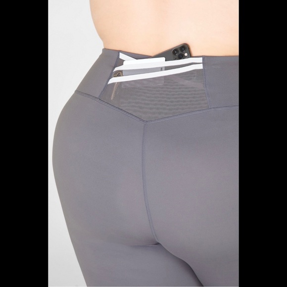 Trinity High-Waisted Pocket Legging (2X) - Picture 3 of 7